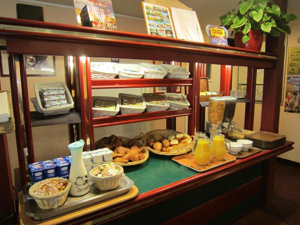Quick Palace Nantes La Beaujoire Exteriör bild A typical breakfast buffet